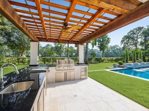 30 Halfmoon Court, The Woodlands TX 77380