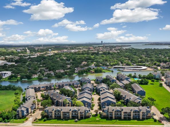18519 Egret Bay Boulevard 1517, Houston TX 77058
