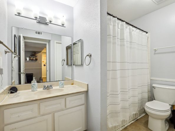 18519 Egret Bay Boulevard 1517, Houston TX 77058