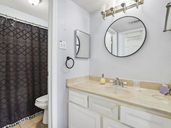 18519 Egret Bay Boulevard 1517, Houston TX 77058