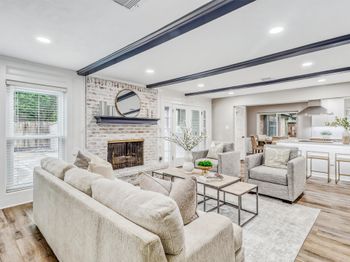 402 Bauxhall Court