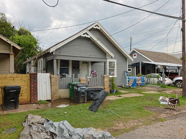 702 72nd Street, Houston TX 77011