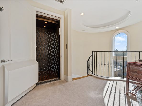 1700 Sunset Boulevard E, Houston TX 77005