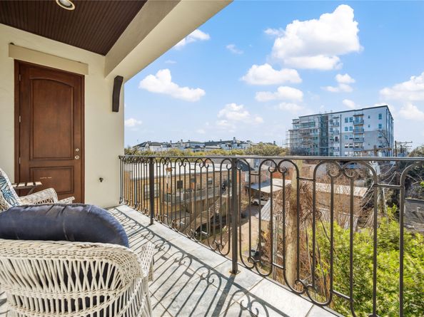 1700 Sunset Boulevard E, Houston TX 77005