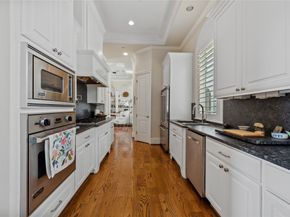 1700 Sunset Boulevard E, Houston TX 77005