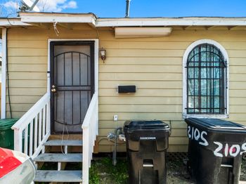 2105 Russell Street