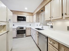 1071 Country Place Drive 1071, Houston TX 77079