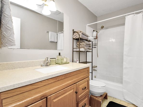 10382 Hammerly Boulevard, Houston TX 77043