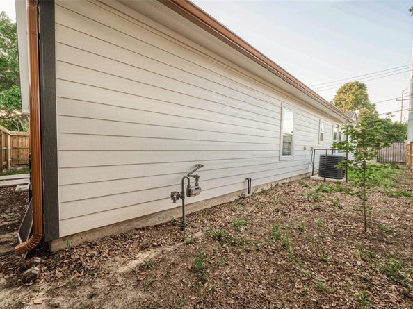 336 De Haven Street, Houston TX 77029