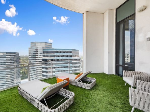 1409 Post Oak Boulevard 2702, Houston TX 77056