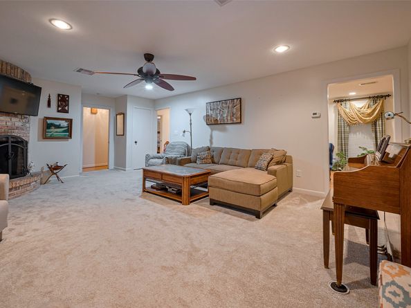 8019 Colgate Street, Houston TX 77061
