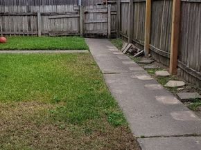 502 Sammon Drive 13, Humble TX 77338