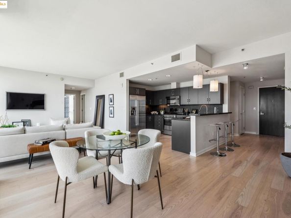 222 Broadway 1301, Oakland CA 94607