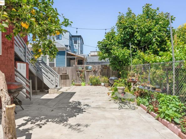 1810 Adeline St, Oakland CA 94607