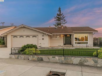41519 Apricot Ln