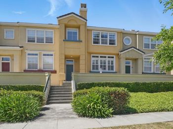 3455 Gilman Cmn