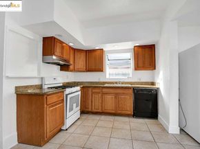 5540 E 17Th St, Oakland CA 94621