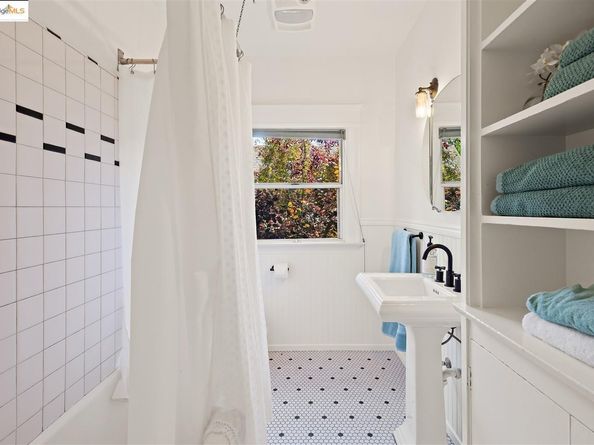 2611 Piedmont Ave 4, Berkeley CA 94704