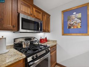 5015 Valley Crest Dr #121 121, Concord CA 94521