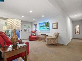 5015 Valley Crest Dr #121 121, Concord CA 94521