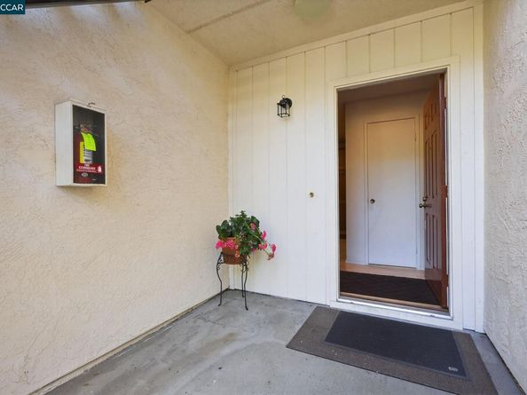 5015 Valley Crest Dr #121 121, Concord CA 94521