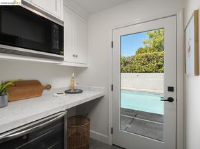 12700 Skyline Blvd, Oakland CA 94619