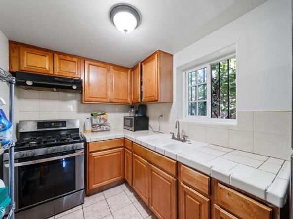1449 E 75th Street, Los Angeles CA 90001
