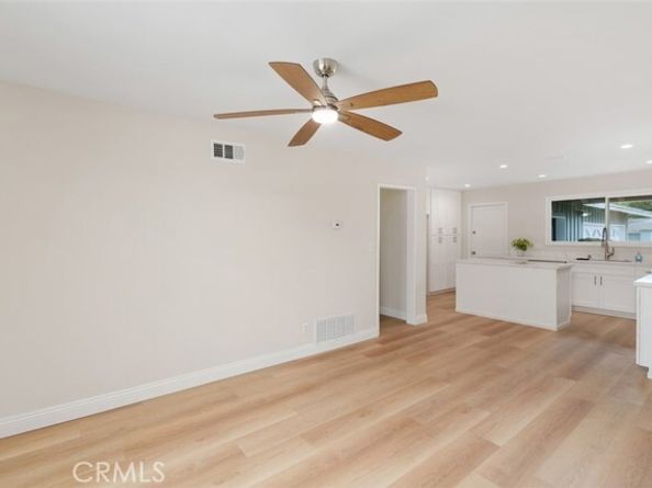 19437 Bryant Street, Northridge (los Angeles) CA 91324