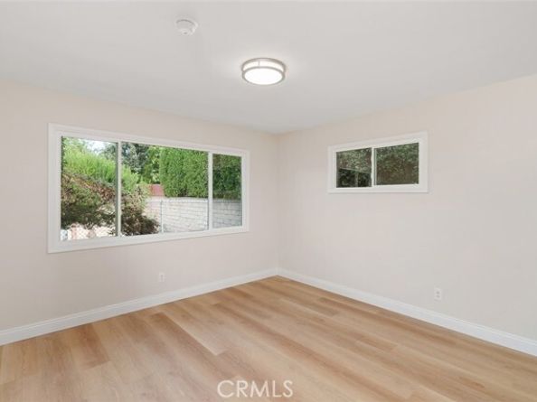 19437 Bryant Street, Northridge (los Angeles) CA 91324