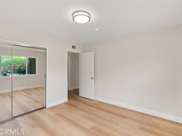 19437 Bryant Street, Northridge (los Angeles) CA 91324