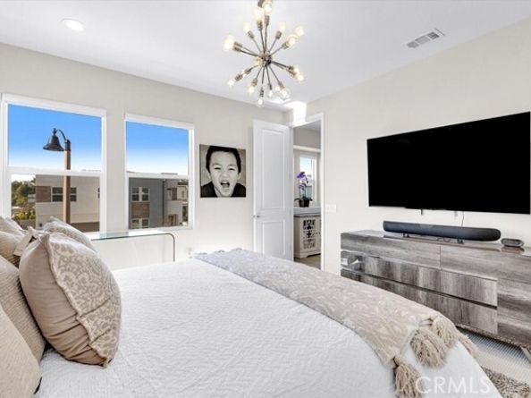 160 Brackens, Lake Forest (el Toro) CA 92630