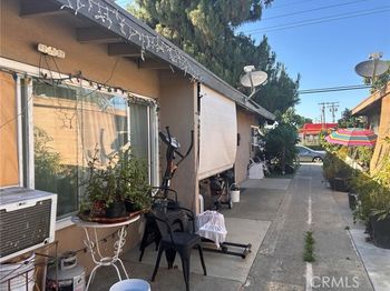 2718 W Mcfadden Avenue