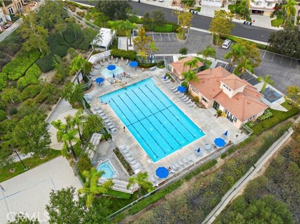 19331 Sleeping Oak, Lake Forest (el Toro) CA 92679