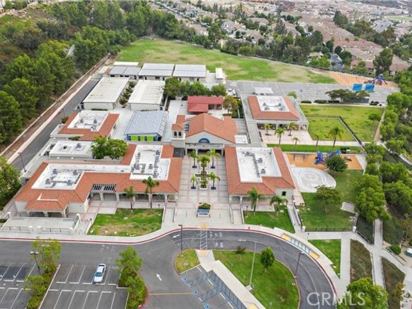 19331 Sleeping Oak, Lake Forest (el Toro) CA 92679