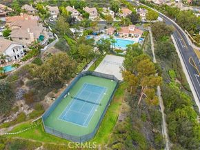 19331 Sleeping Oak, Lake Forest (el Toro) CA 92679