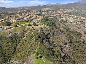 19331 Sleeping Oak, Lake Forest (el Toro) CA 92679