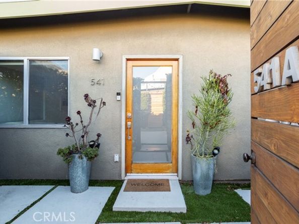 541 Bernard St, Costa Mesa CA 92627