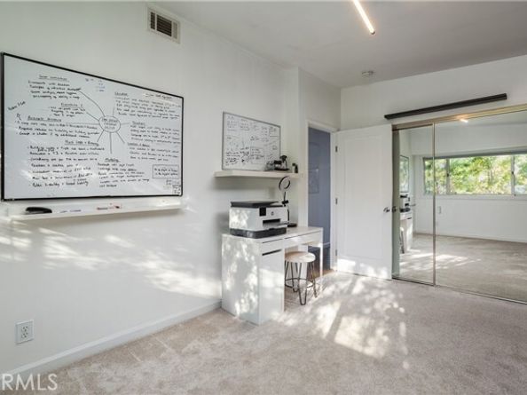 541 Bernard St, Costa Mesa CA 92627