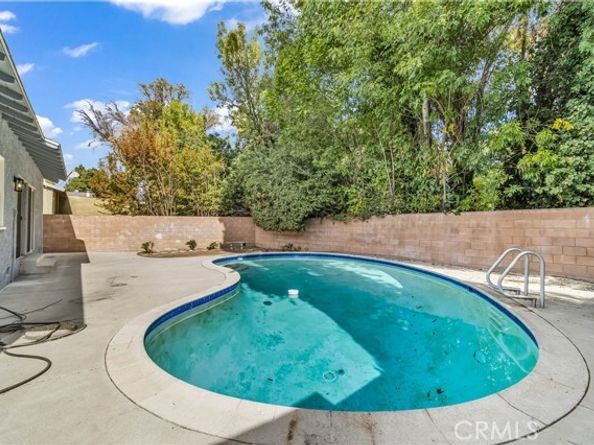 8308 Zelzah, Northridge (los Angeles) CA 91325