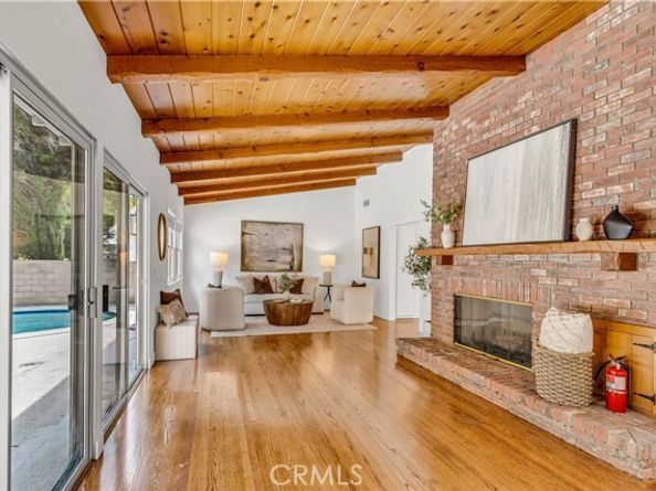 8308 Zelzah, Northridge (los Angeles) CA 91325