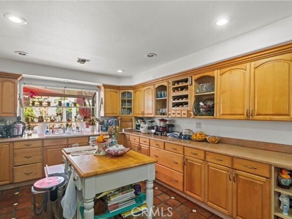 14263 Hubbard, Sylmar (los Angeles) CA 91342