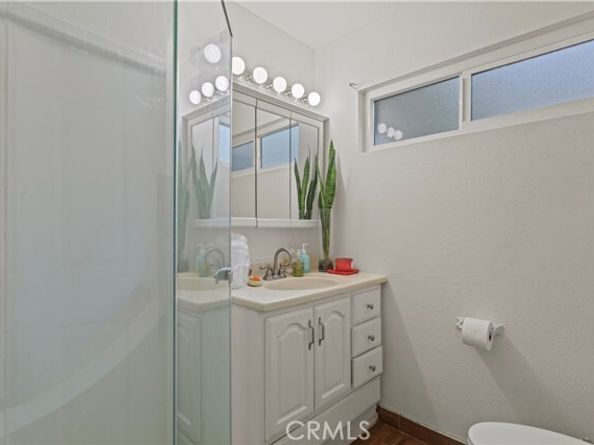 14263 Hubbard, Sylmar (los Angeles) CA 91342