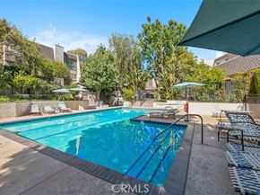 6225 Shoup Avenue 109, Woodland Hills (los Angeles) CA 91367