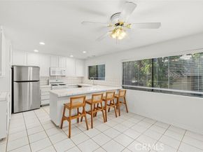 6225 Shoup Avenue 109, Woodland Hills (los Angeles) CA 91367