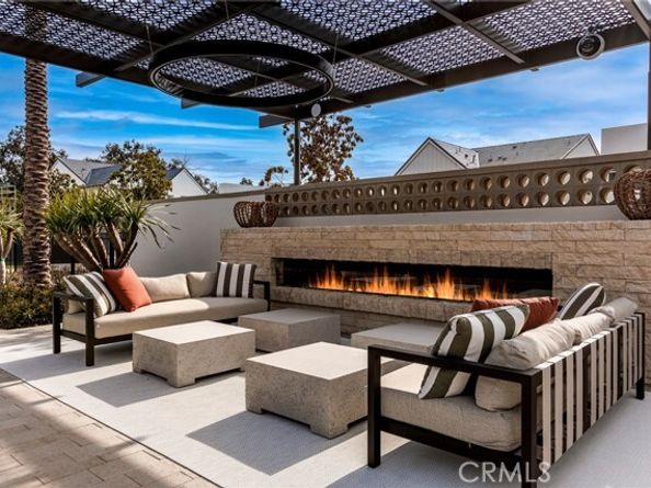 200 Paddlewheel, Lake Forest (el Toro) CA 92630
