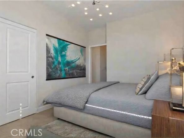 442 lobata, Irvine CA 92618