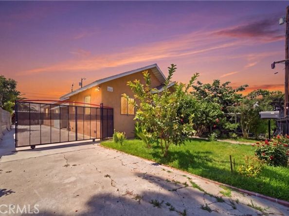 242 W 88th, Los Angeles CA 90003