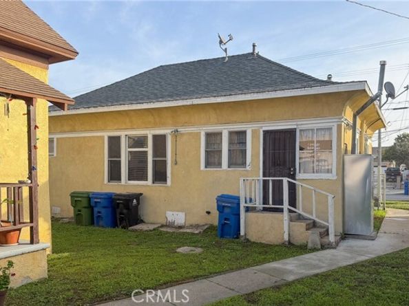 1207 Bay View, Wilmington (los Angeles) CA 90744