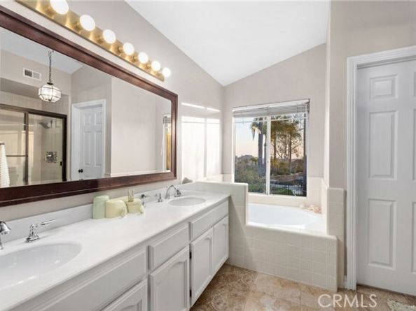 21282 Hillside Court, Lake Forest (el Toro) CA 92630
