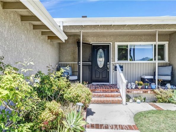 6141 E Huntdale Street, Long Beach CA 90808